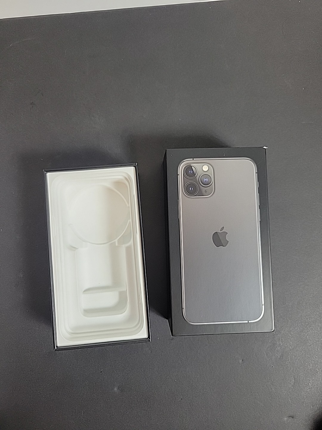 Apple iPhone 11 Pro 64GB Space Gray Box NO IPHONE MWA62LL/A iPhone 11