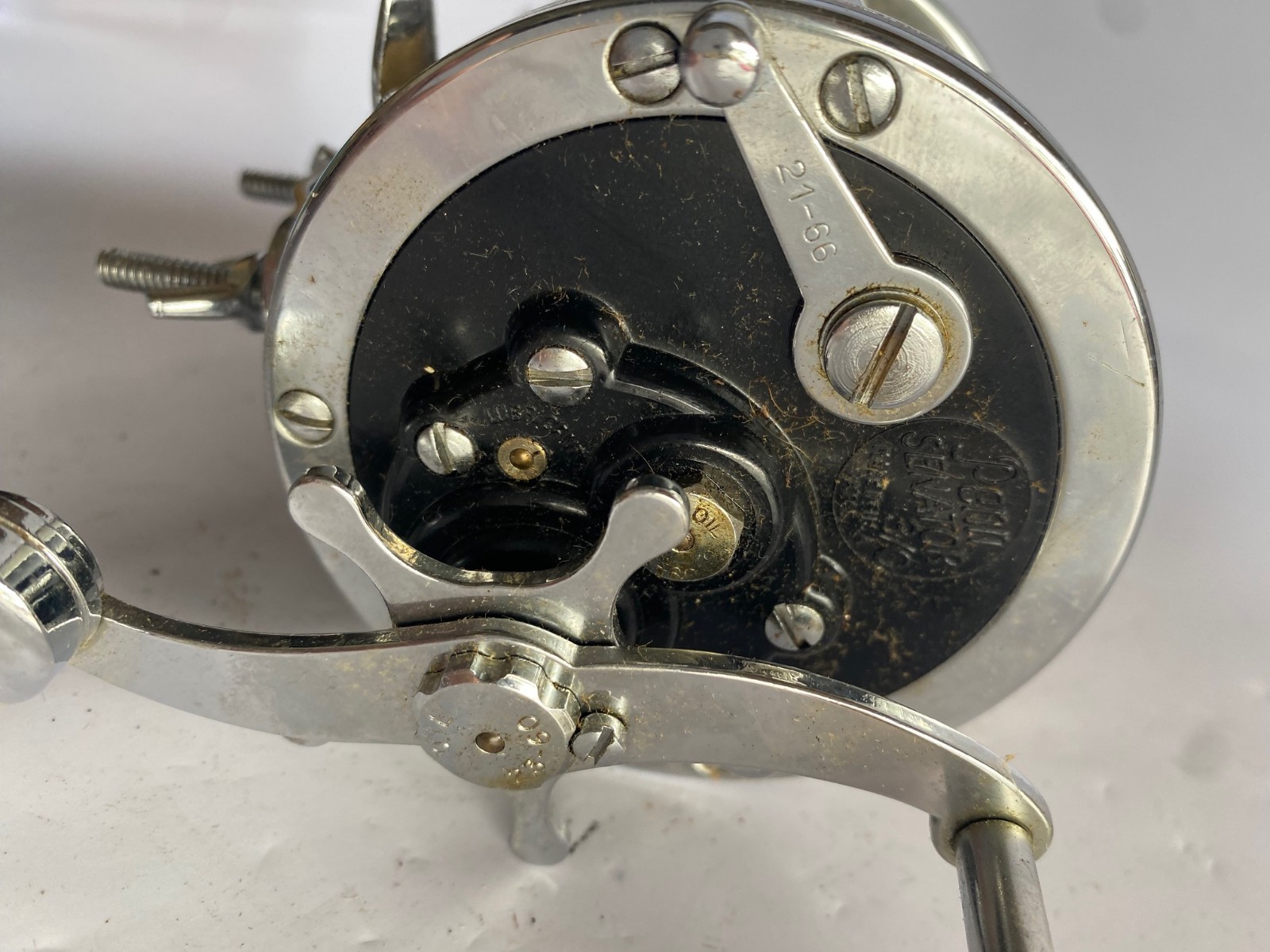 Vintage Penn 3/0 Senator Fishing Reel. Metal Spool Non-Slip Gears