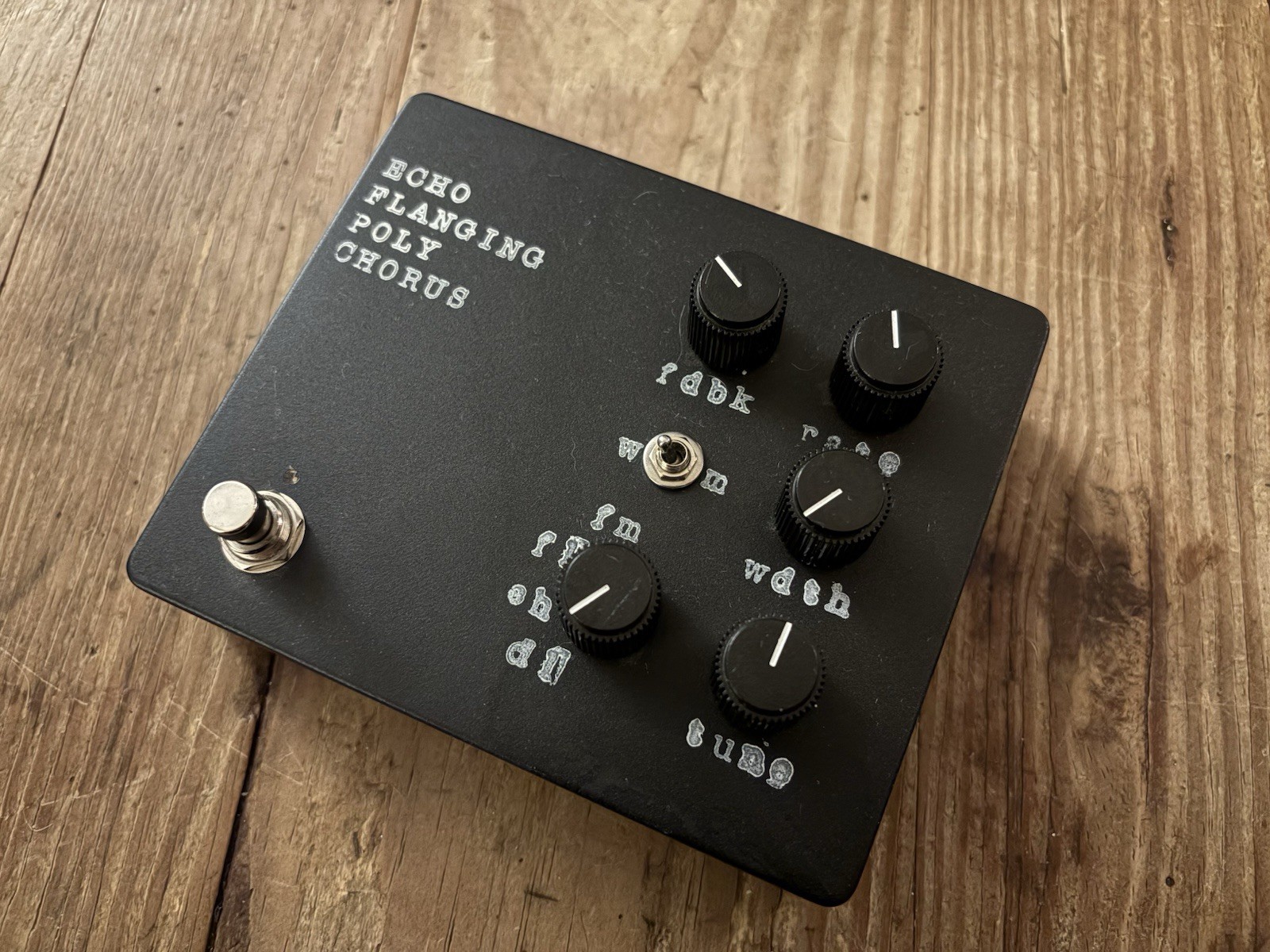 Discordance Electronics EFPC Echo Flanging Poly Chorus - (Dandy Horse EHX Clone)
