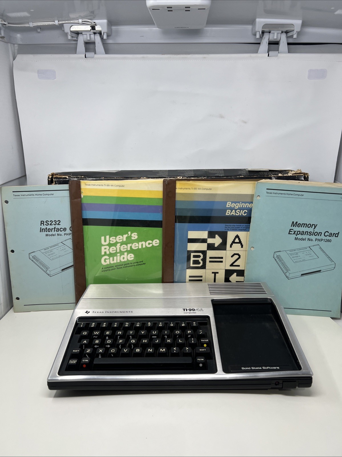 Texas Instruments Ti-99/4A Vintage Home Computer Lot With Booklets UNTESTED (UU)