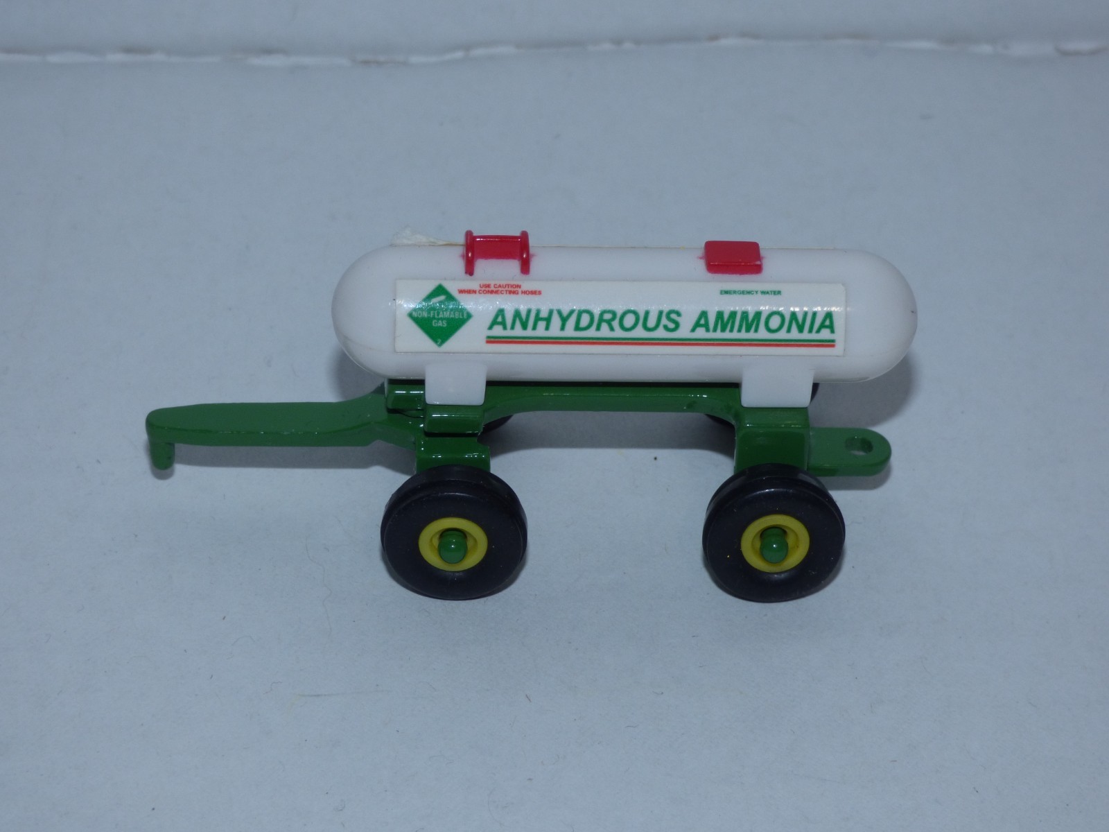 ERTL Anhydrous Ammonia Tank 1/64 Scale John Deere Green Die Cast Tanker
