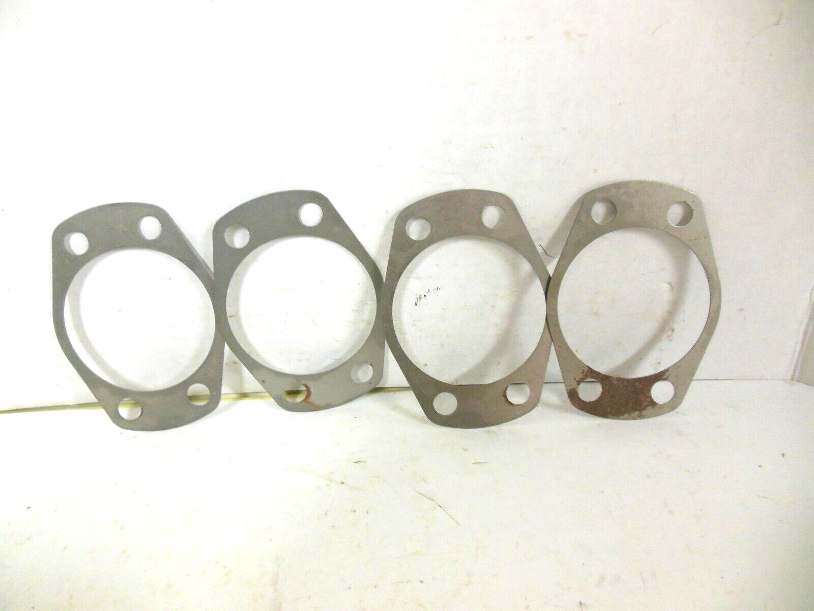 LOT OF 4 JOHN DEERE ENSILAGE FORAGE HARVESTER HYDRAULIC MOTOR MOUNT SHIM Z48460