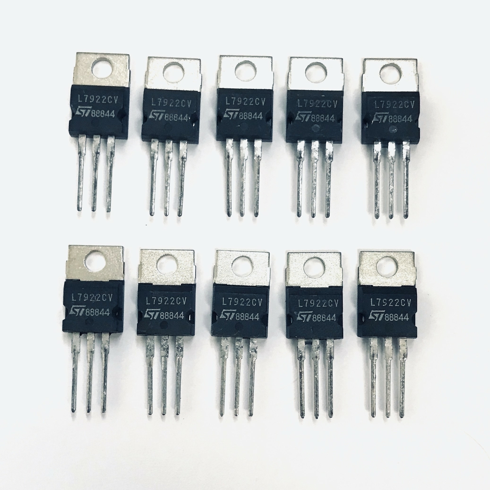 (PKG of 10) L7922CV Voltage Regulator, -22V, 1.5A, TO-220, ST