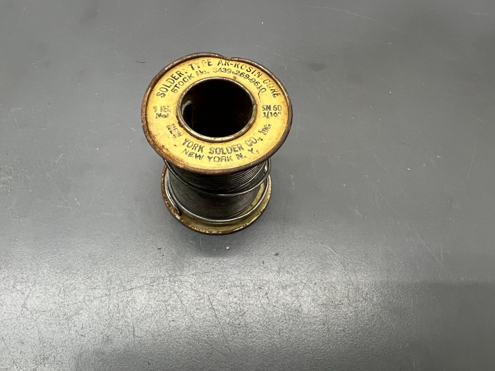 VINTAGE NEW YORK SOLDER CO. SN60 ROSIN CORE SOLDER .062 DIA - 11.4oz - USA