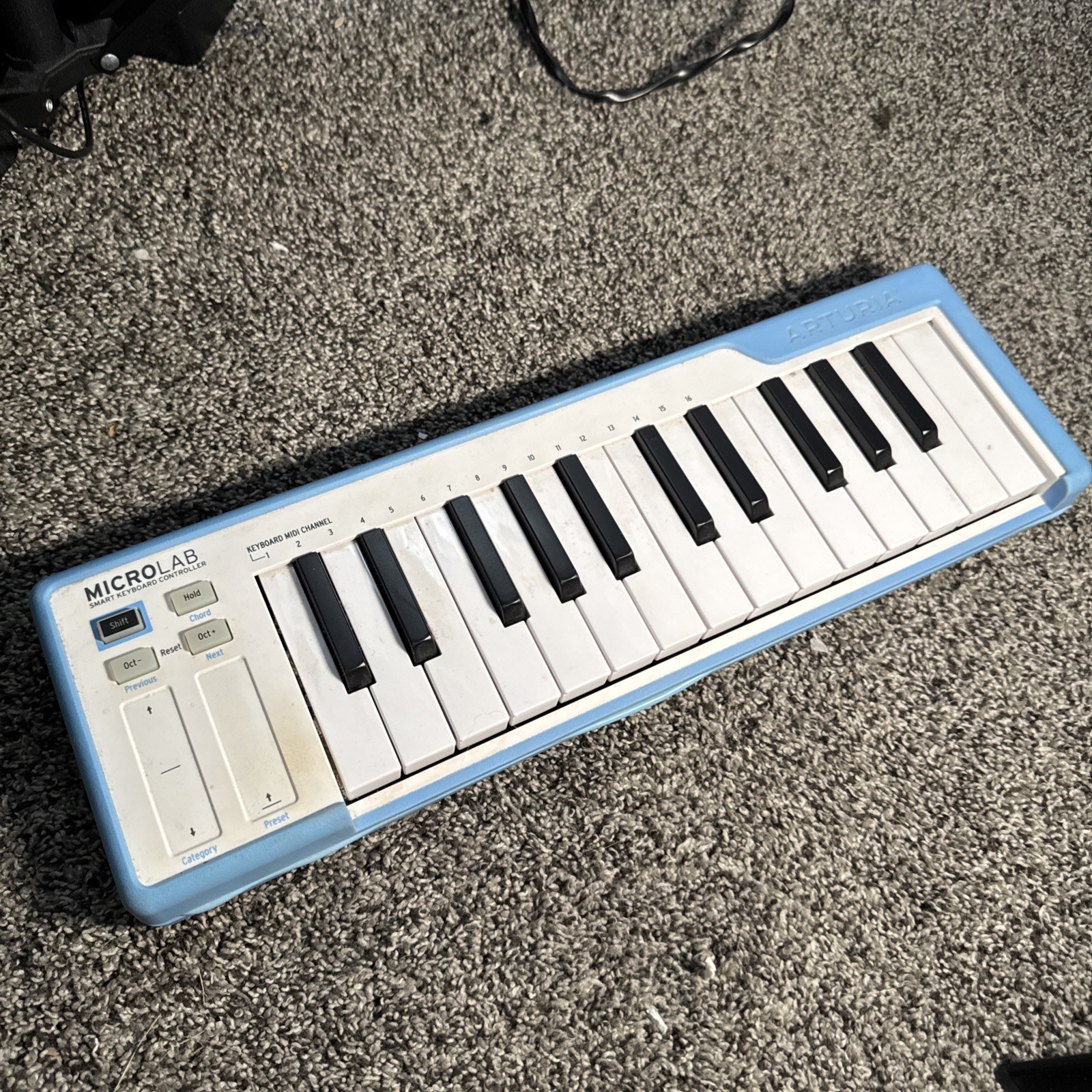 Arturia MicroLab mk3 White Ultra Compact MIDI Controller 25 Key Barely Used