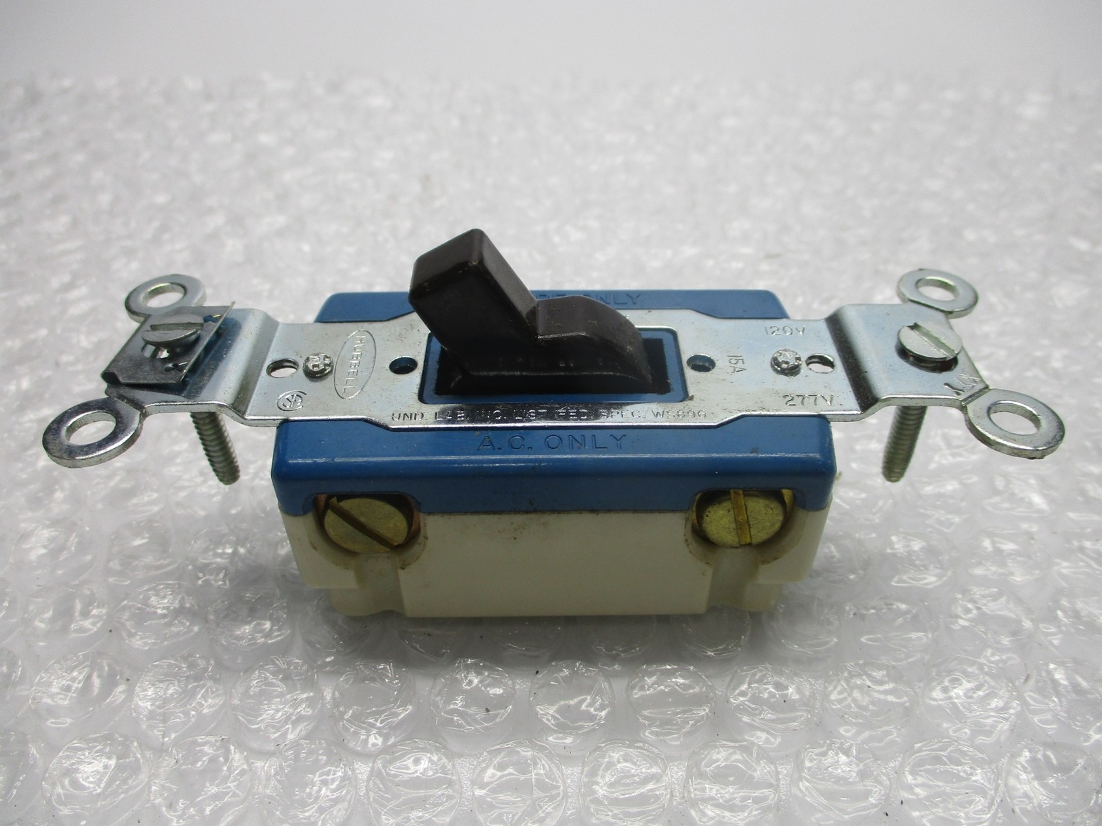 HUBBELL WS-896-E TOGGLE SWITCH NSNP