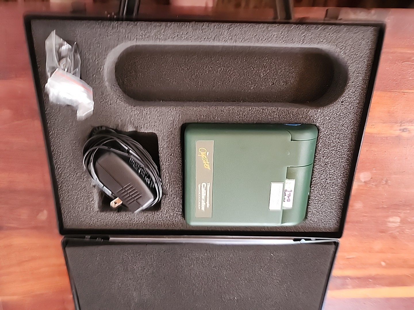EXTECH Instruments The Oyster 433201A Microprocessor Thermocouple Calibrator