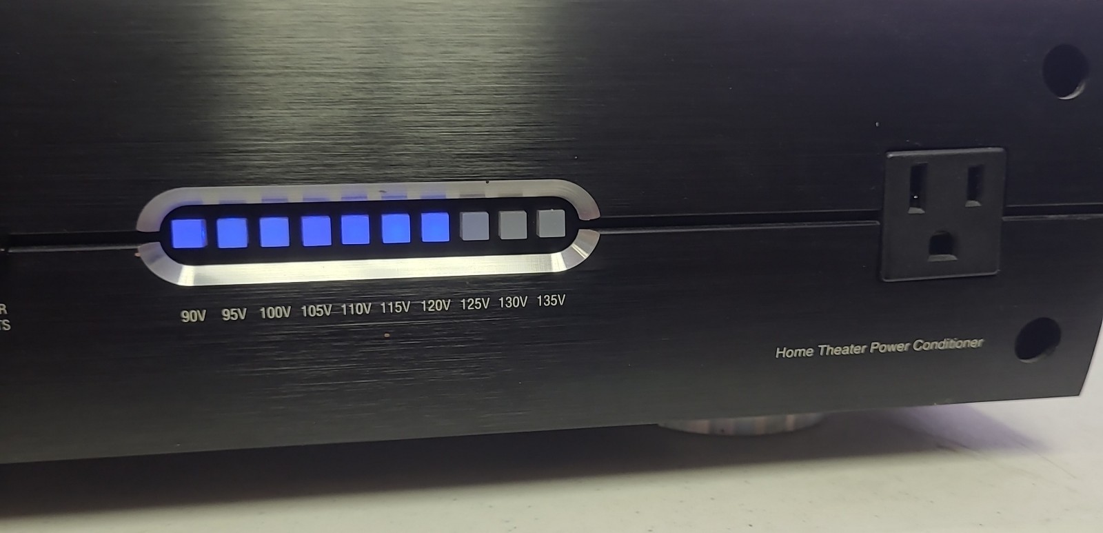 Panamax M5100-EX Surge Protector 11-Outlets Power Conditioner (MPP019820)