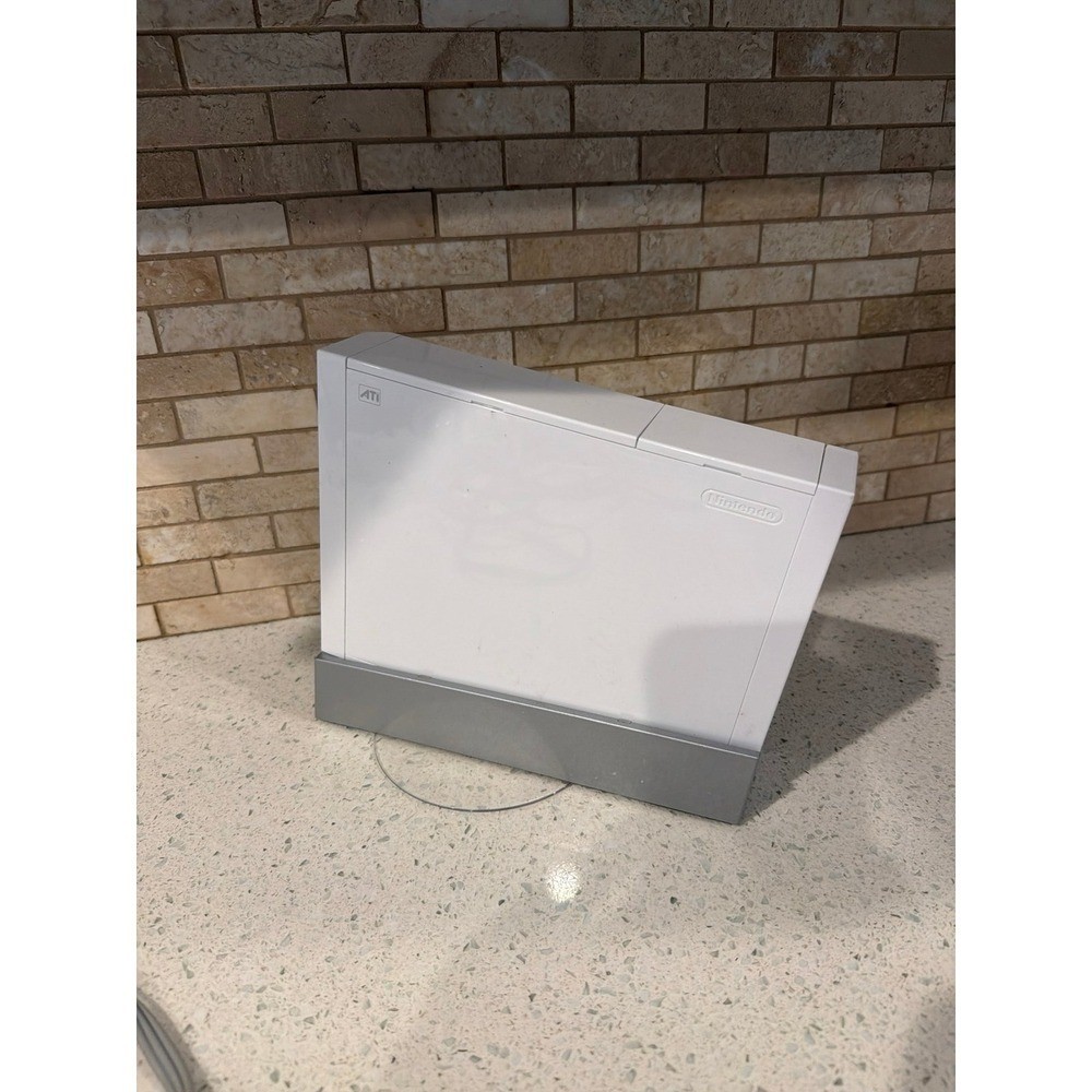 Nintendo Wii Console Bundle with Accessories
