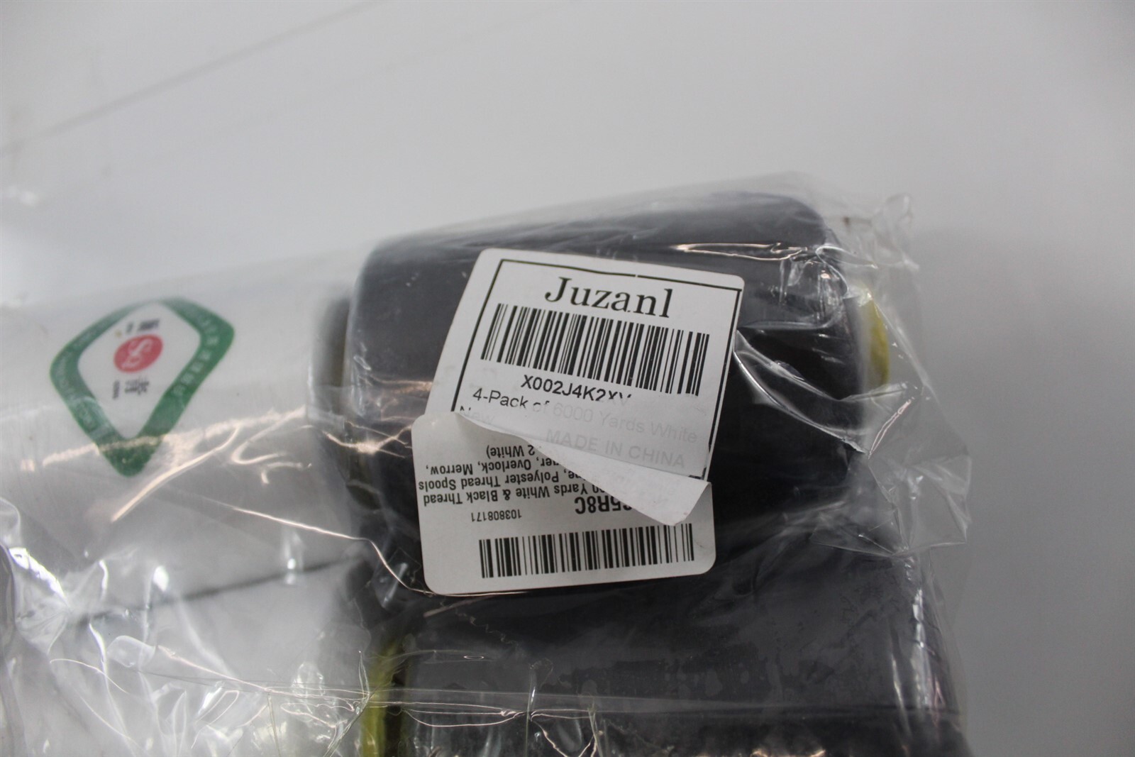 Polyester Sewing Thread 4 Large Spools 2 Black 2 White 1500 Yards Per Spool