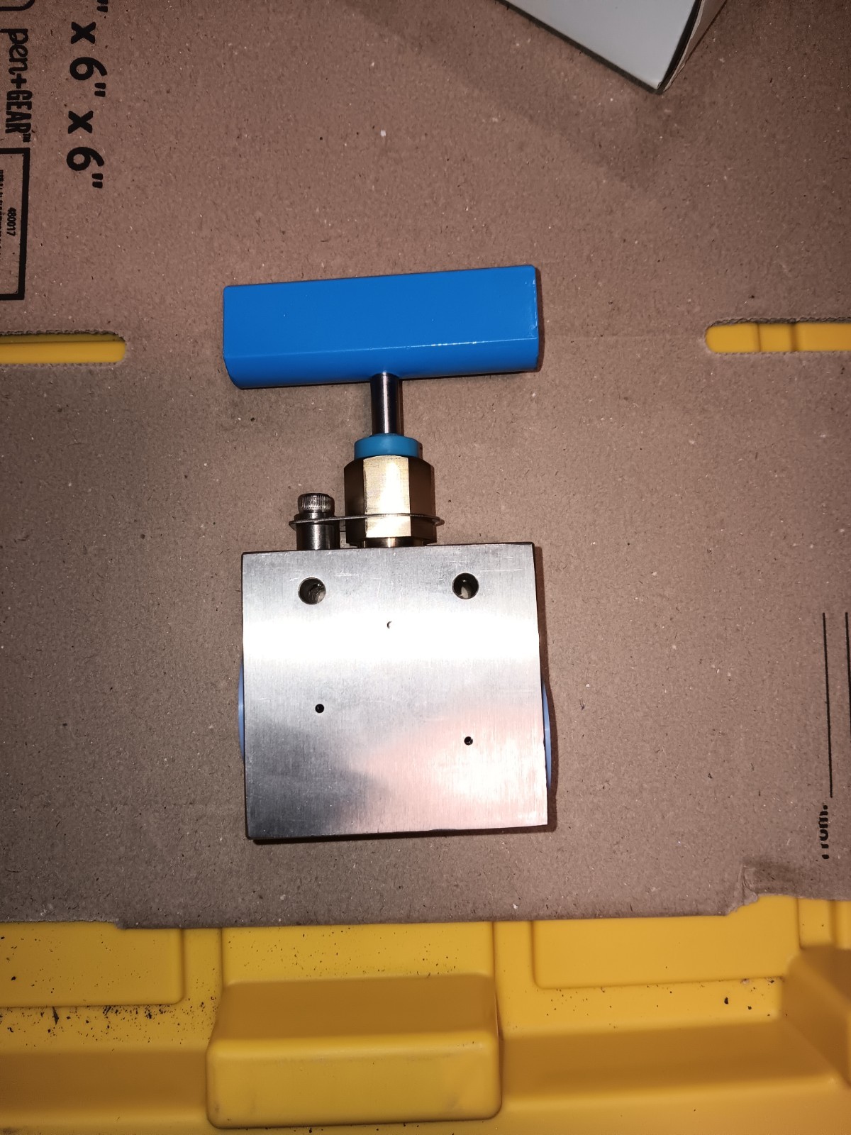 Oilfield 9-16" High Pressure Chemoil needle valve