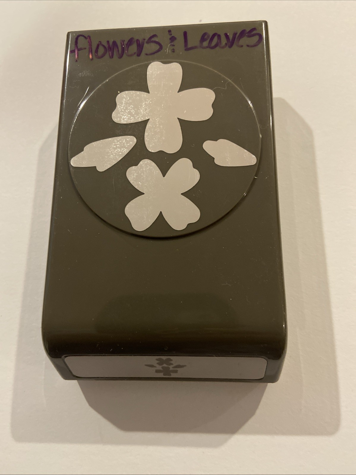 Stampin Up Flowers & Leaves Paper Punch -retired