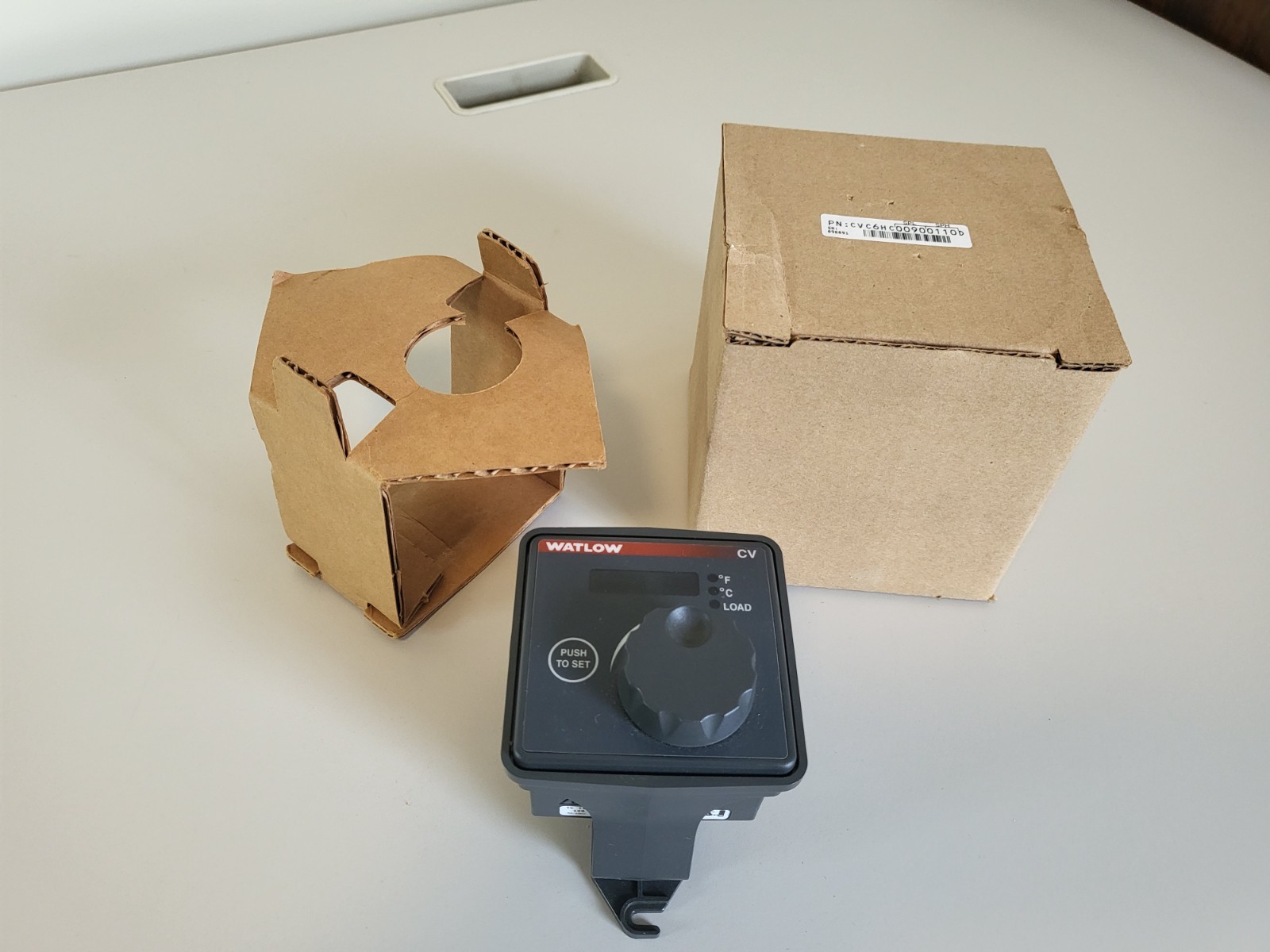 NEW WATLOW CVC6HH00000500D TEMPERATURE CONTROLLER - QTY of 2 - NEW OLD STOCK
