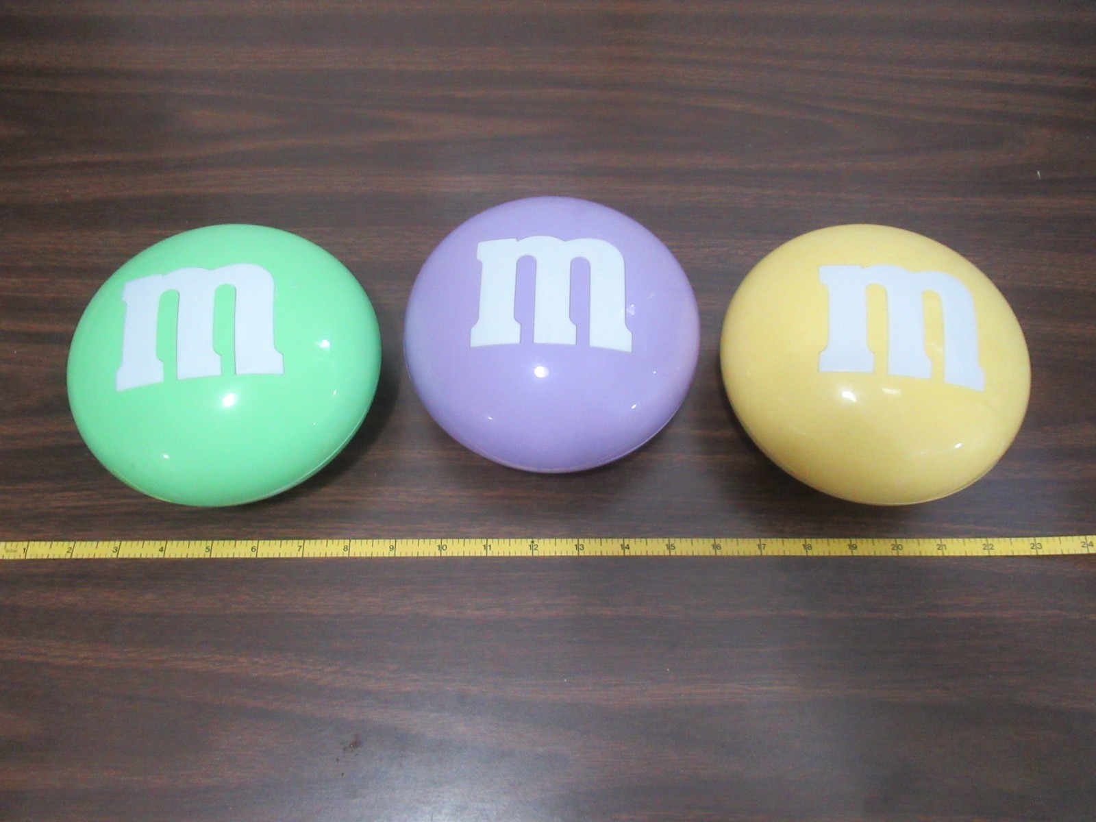 M&M lot of 3 plastic pastel Easter containers