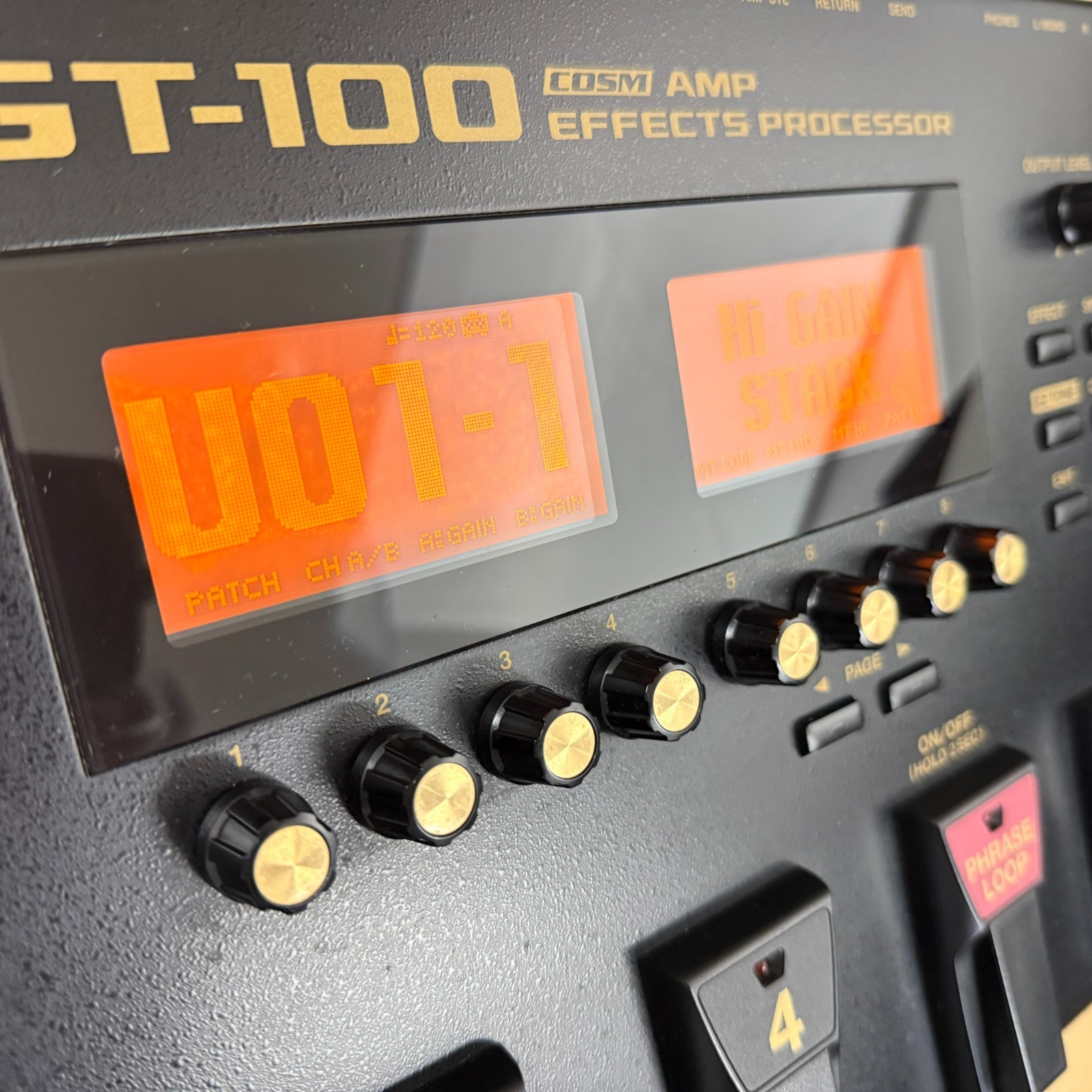 Boss GT-100 Multi-Effects Processor Guitar Effect Pedal w/ Adapter Japan #0142