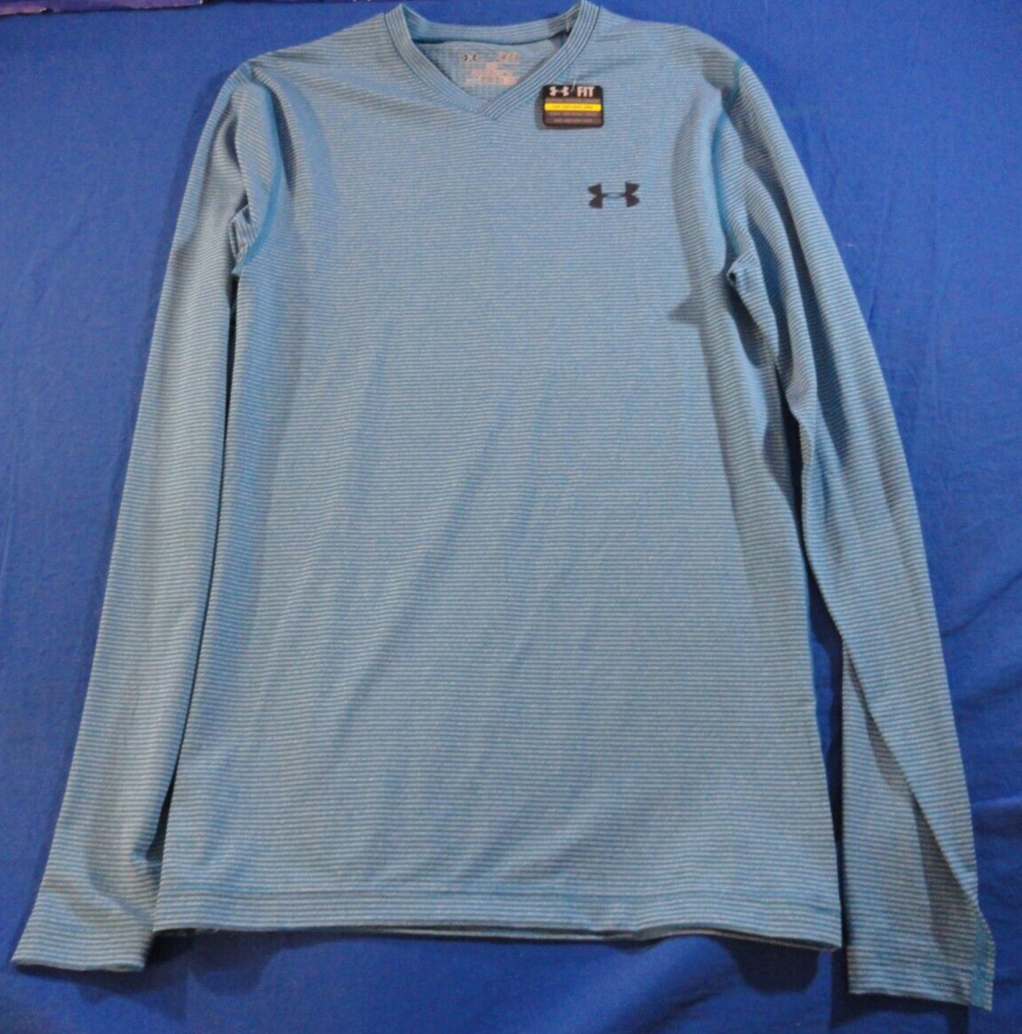 NEW UNDER ARMOUR BLUE WHITE FITTED LONG SLEEVE V NECK COLD GEAR POLY SHIRT SMALL