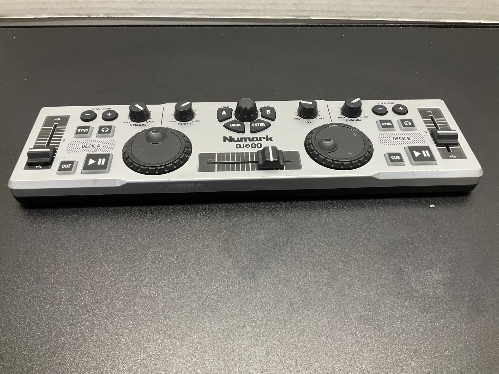 Numark DJ2Go Dj 2 Go Portable USB Controller UNTESTED
