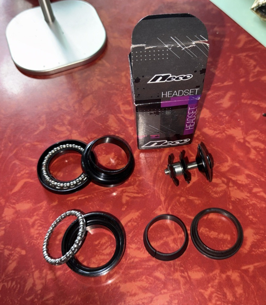 New  Neco 1 1/8" Head Set #173-606