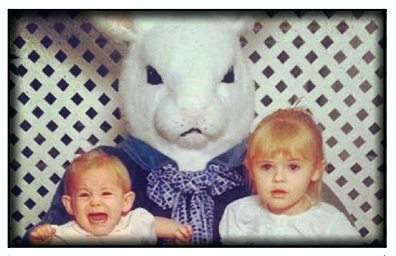 Magnet #352 Everybody Loves The Happy Easter Bunny Picture Mall Photo