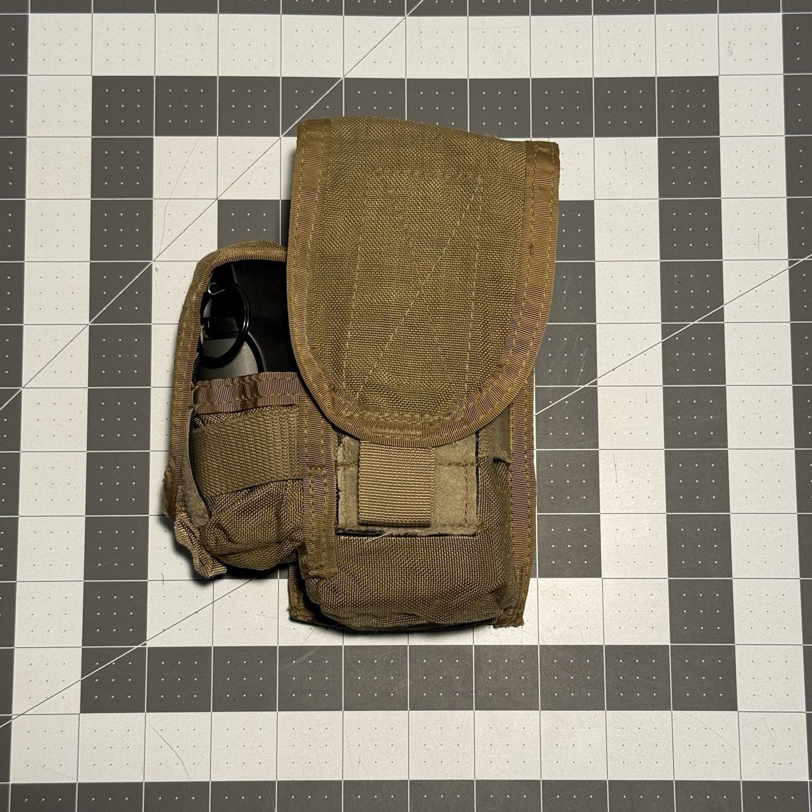 Rare Paraclete Double M4 Pouch W/ 40mm Pocket VGU -  Coyote Brown - CAG SF SEALS