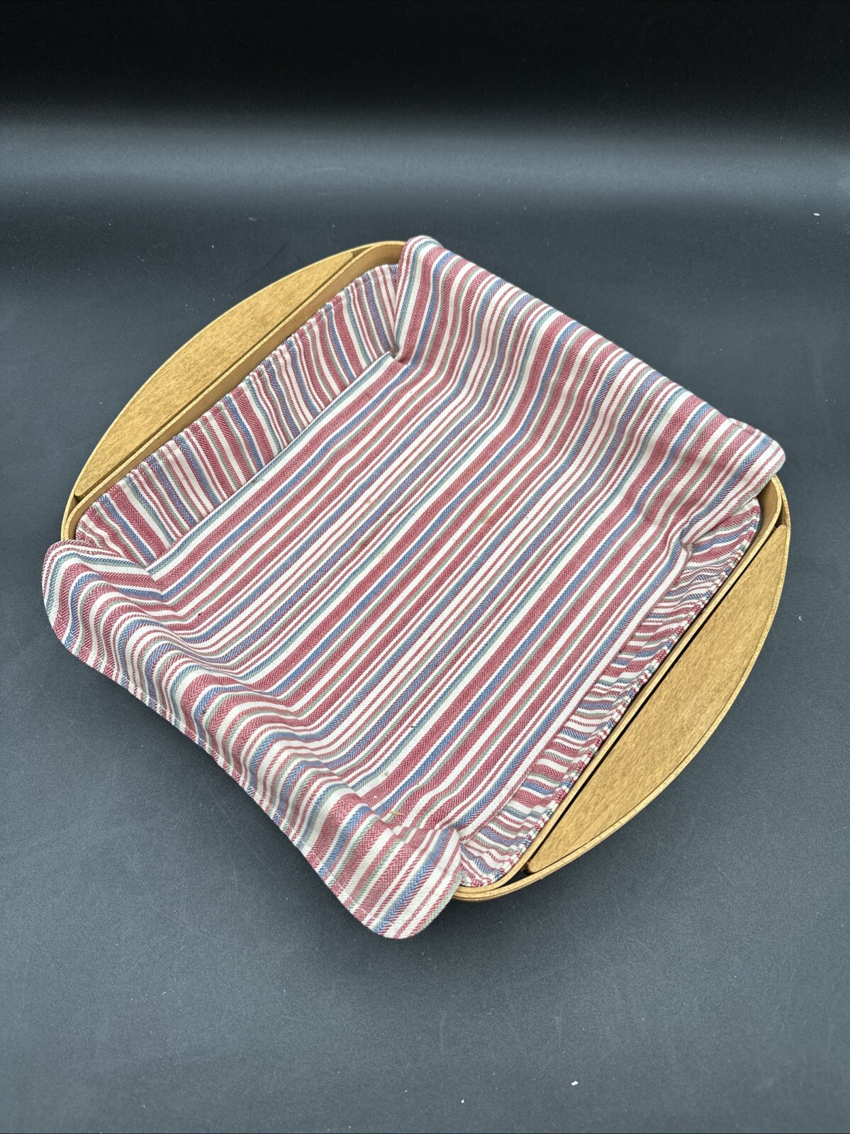 Longaberger 2004 Helper Basket- Bread
