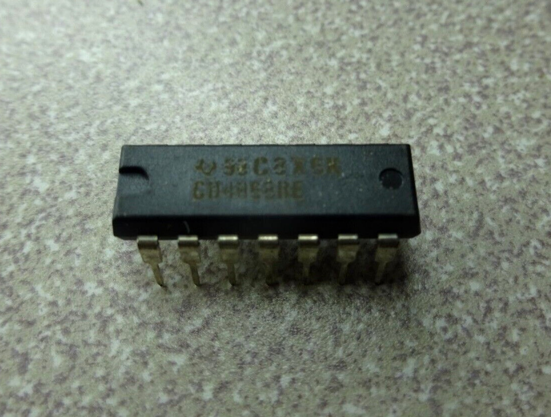 CD4068BE CMOS 8-Input NAND/AND Gate, DIP IC Lot of 2