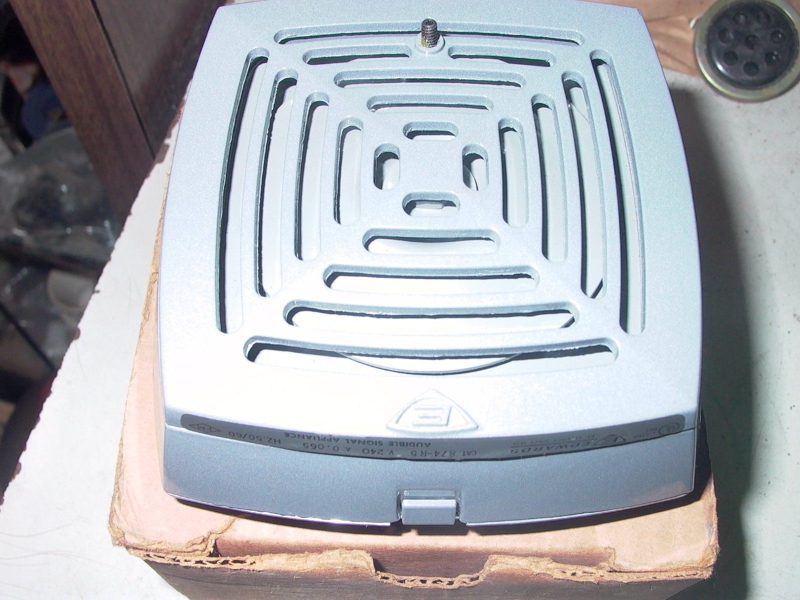 NEW OLD STOCK EDWARDS AUDIBLE SIGNAL 874R5 V 240 AD0.65 HZ50/60 [NONFIRE]