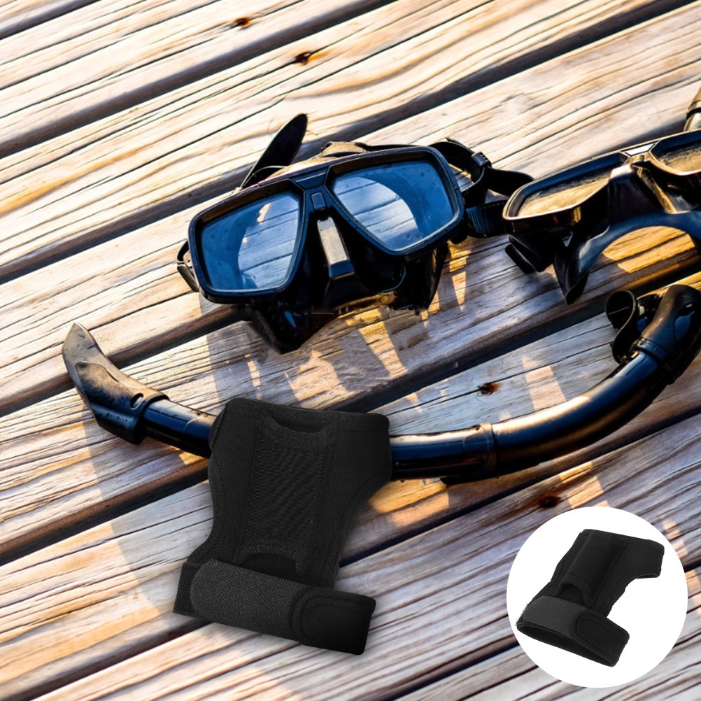 2Pcs Black Scuba Wrist Flashlight Mount Lightweight Adjustable Flashlight Sleeve