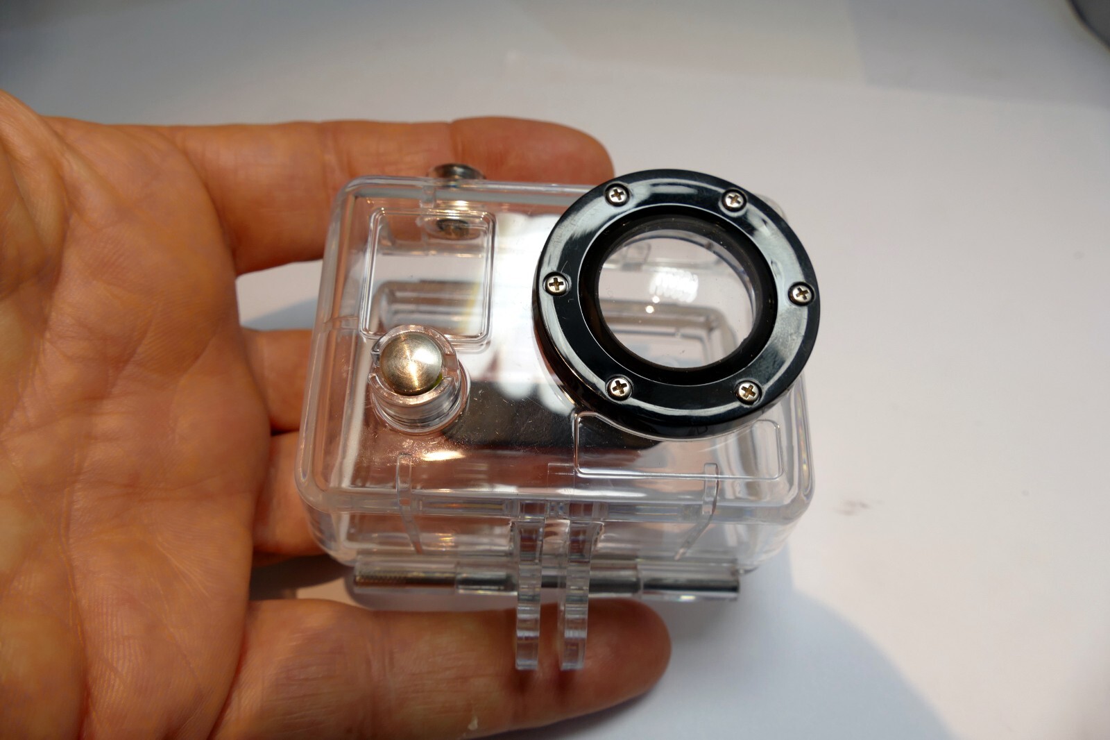 GoPro HERO plastic hard case housing - missing locking buckle