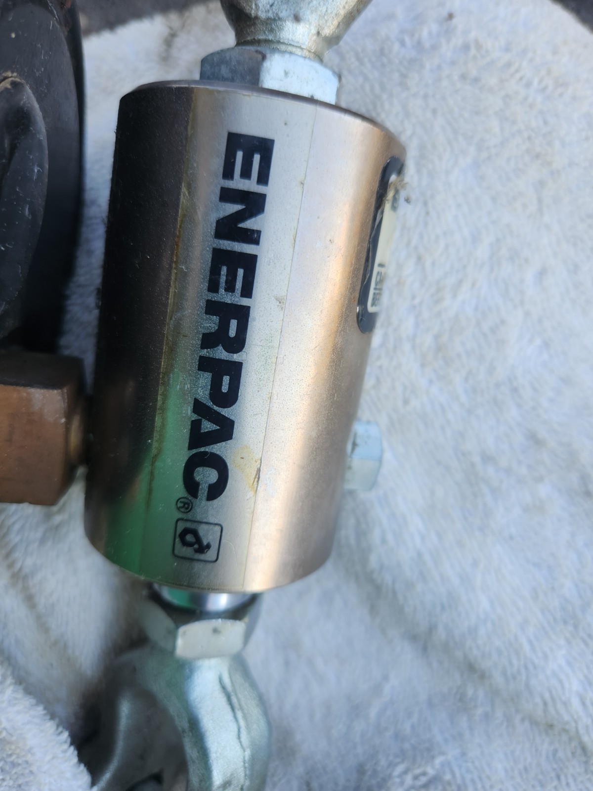 ENERPAC TM5, 10,000 LB LOAD CRANE or