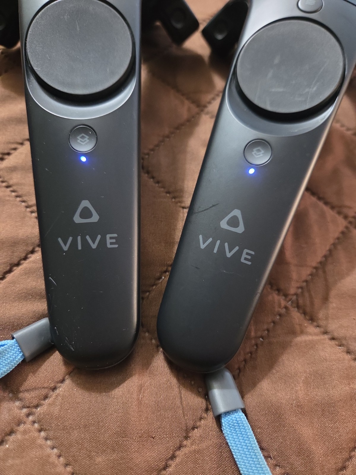 HTC Vive 2PR7100 Virtual Reality VR Wand Controllers Pair Headphones Etc.....