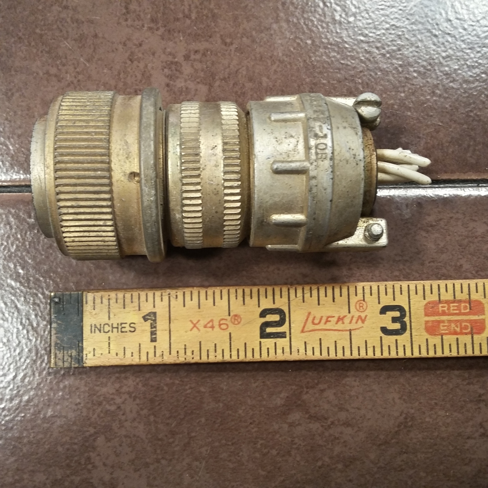 Amphenol Bendix AN3106A-18-1P Connector
