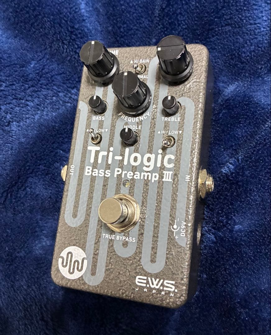 E.W.S. Tri-Logic Bass Preamp III 394165