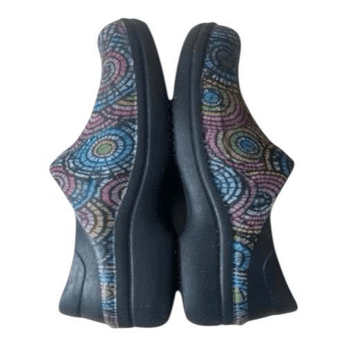 Crocs Women’s Neria Pro ll Graphic Clogs Size 8 Multicolor Pattern Rubber
