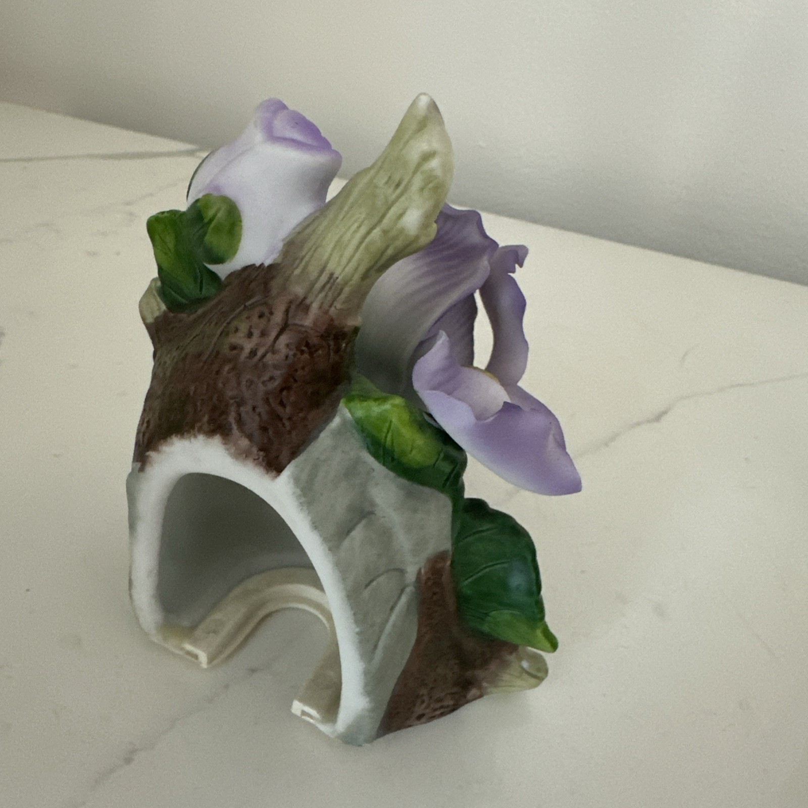 Porcelain Iris Nightlight Cover For Plug In Wall