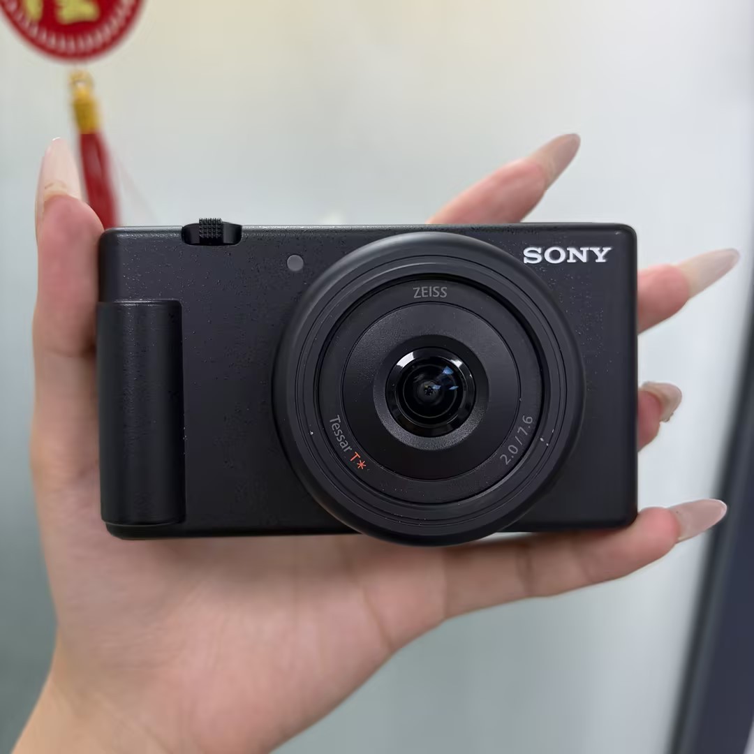 Sony ZV-1F 20.1MP Vlogging Digital 4K Compact Video Camera Black