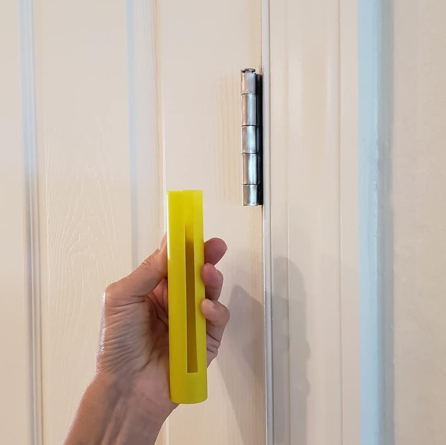 Hinge Hero® Door Hinge Lubrication Tool. Stop Squeaky Door Hinges. No Mess.