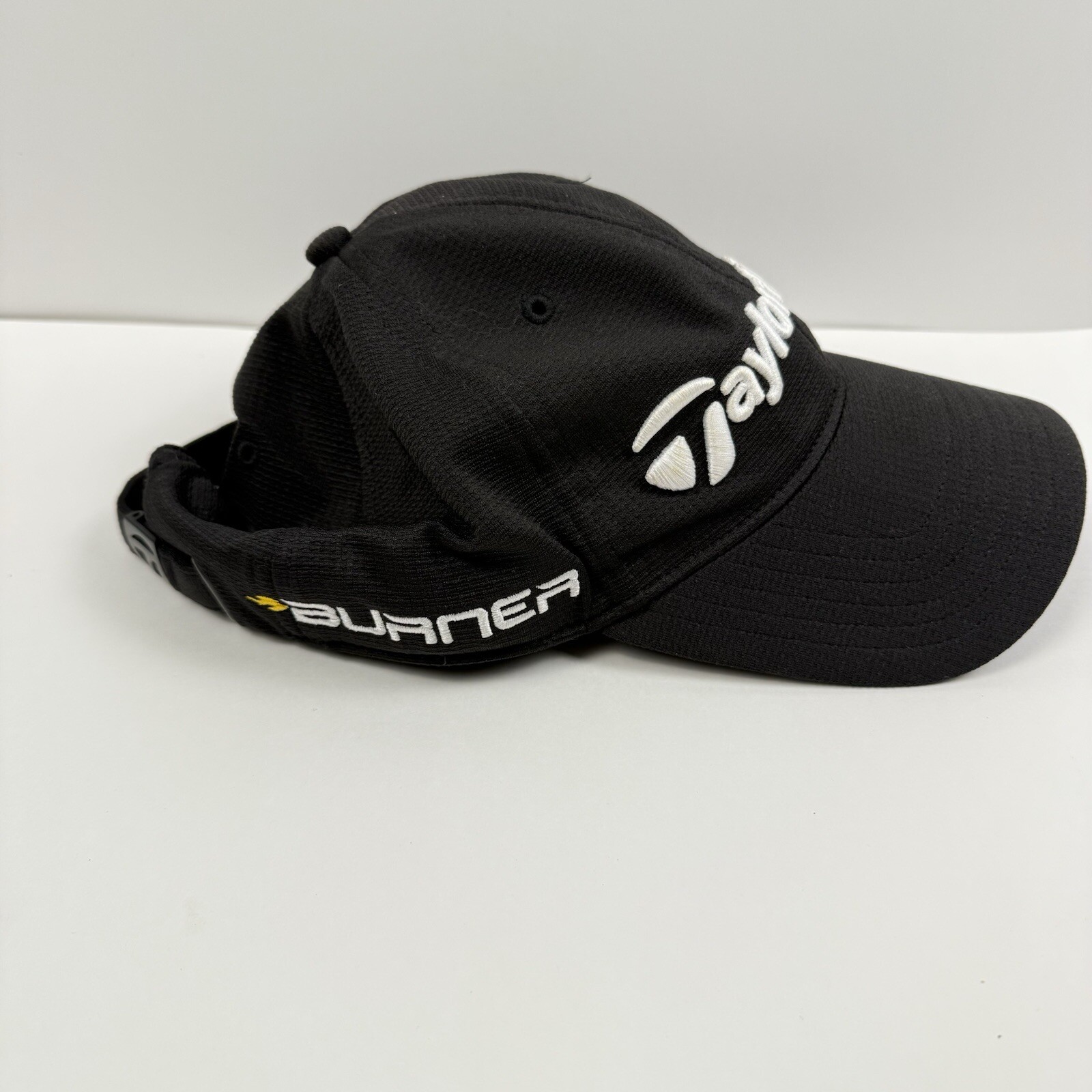 TaylorMade Hat Black Golf R9 Burner Tmax Gear Strap Back Adjustable Cap