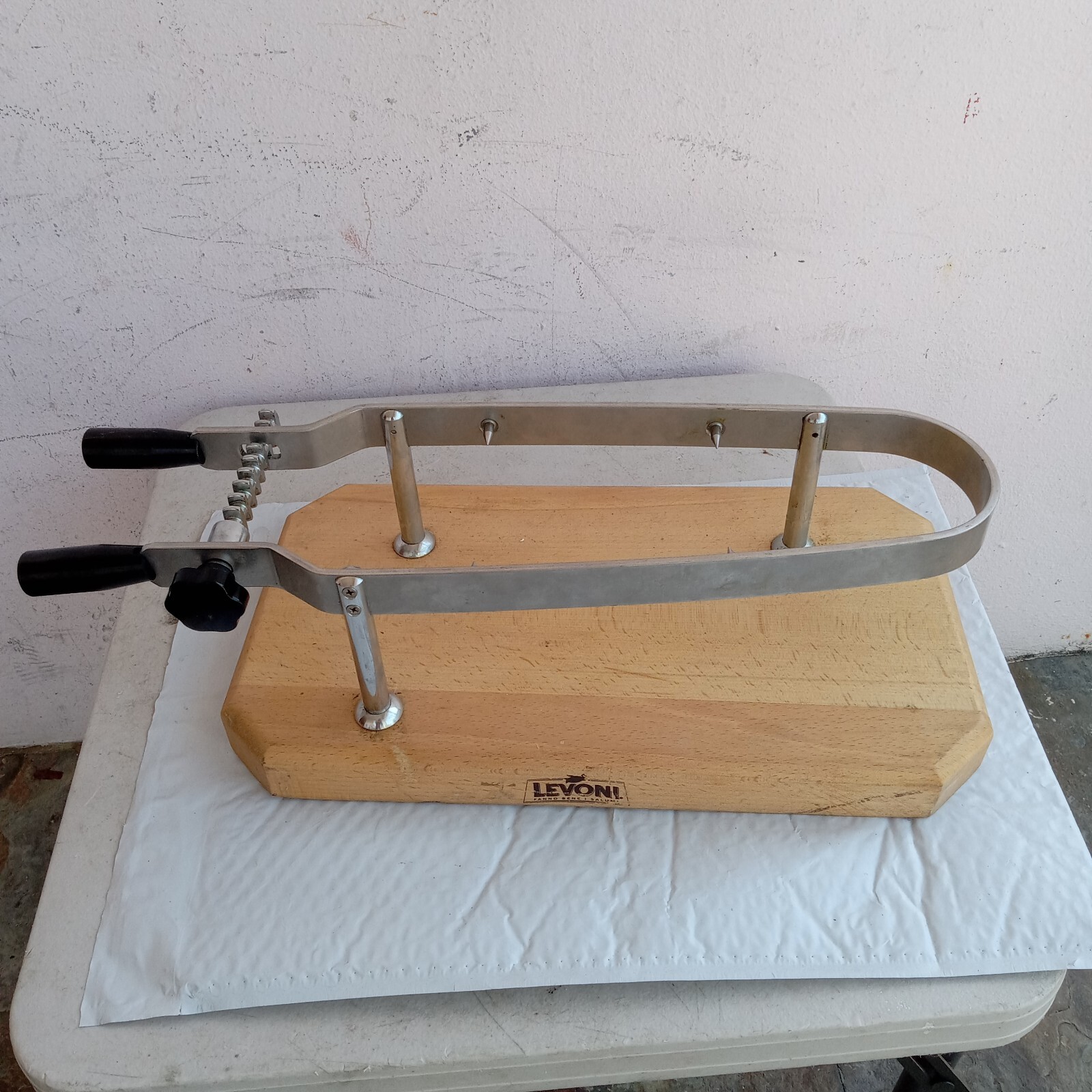 PROSCIUTTO HAM HOLDER LEVONI FANNO BENE I SALUMI STAINLESS STEEL  W/WOOD BASE