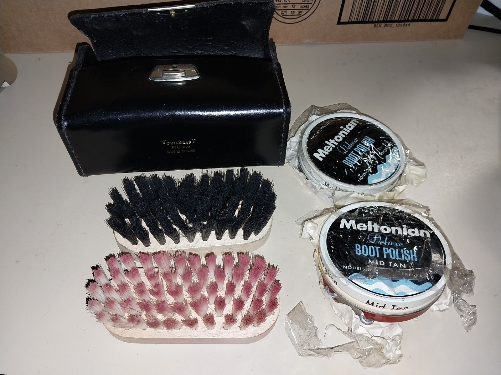 j.c. penny Shoe Shine Kit USED