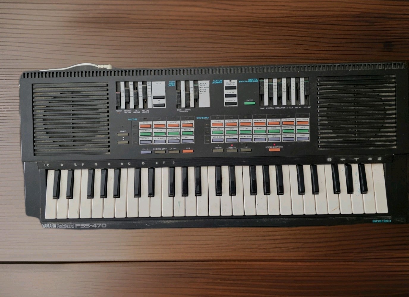 VTG Yamaha PortaSound PSS-470 Electronic Keyboard SEE VIDEO ONE SPEAKER WORKS