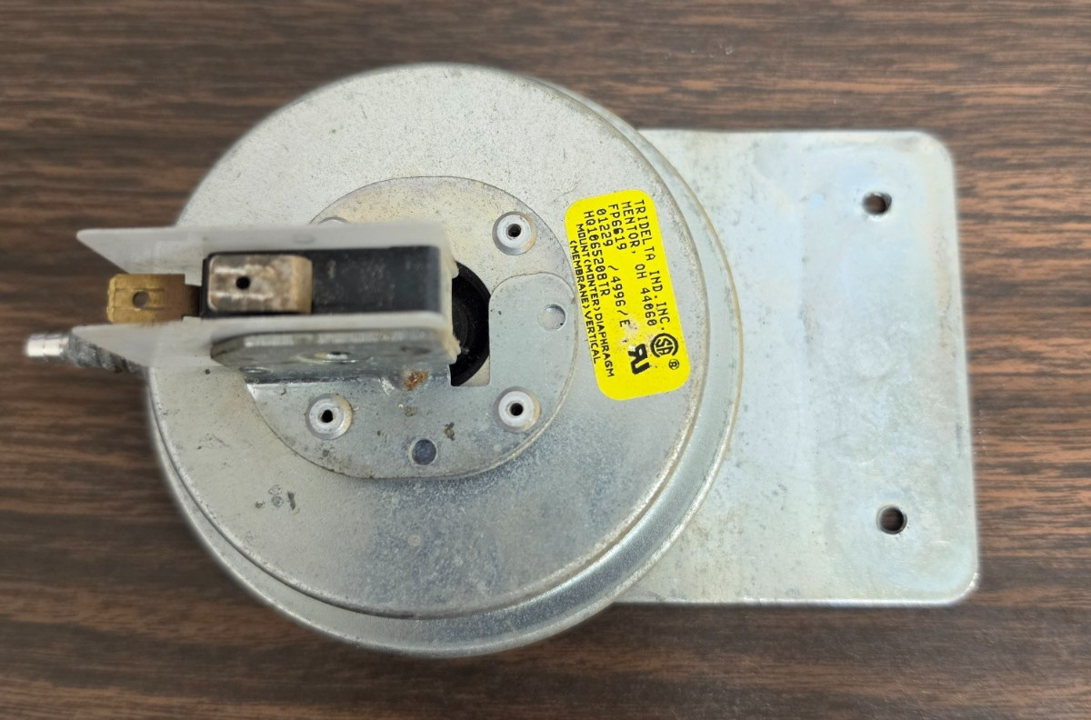 Tridelta Honeywell FP6619; HQ1065208TR; Air Pressure Switch *Pre-Owned*