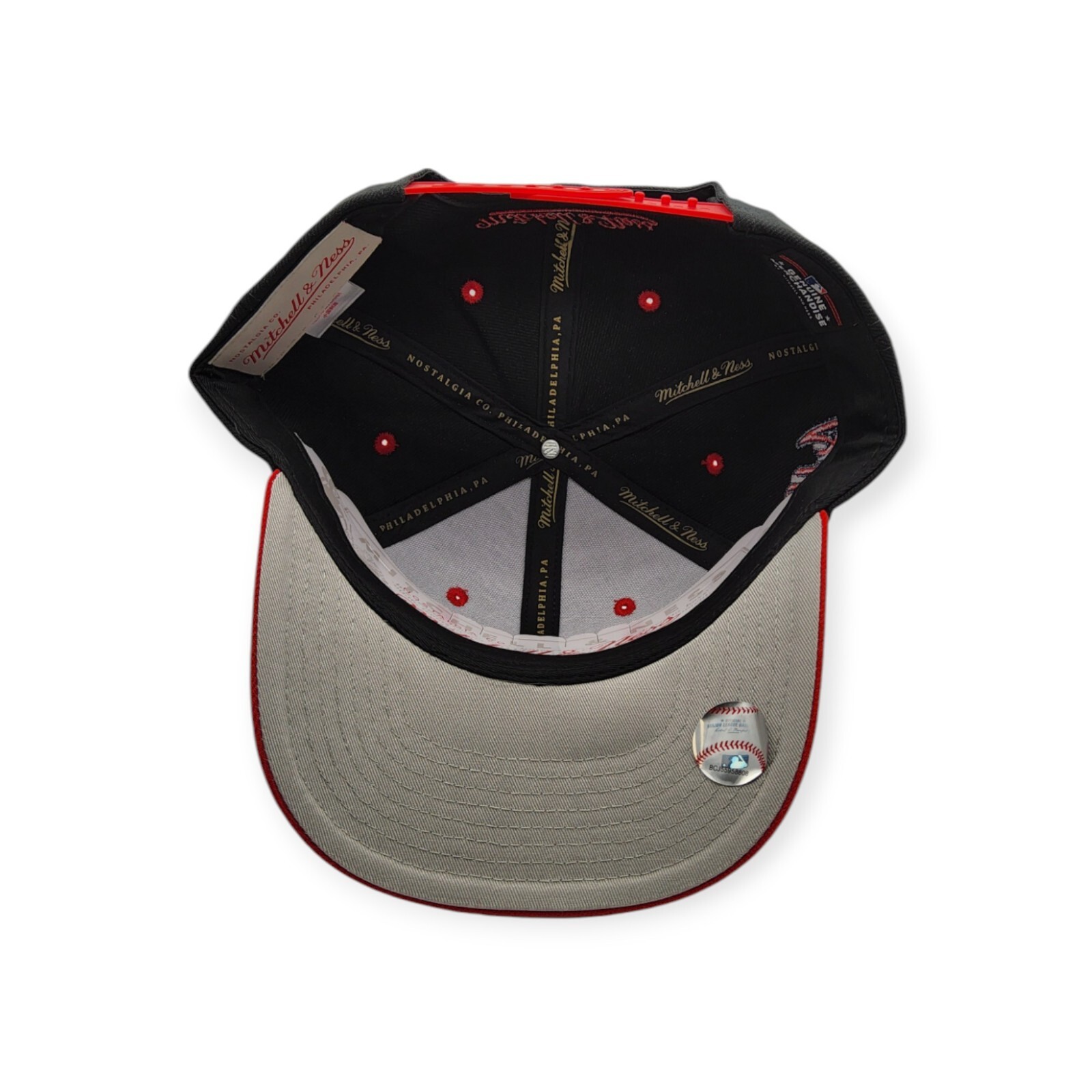 Mitchell & Ness Atlanta Braves Overbite Pro Black/Red Adjustable Snapback Hat