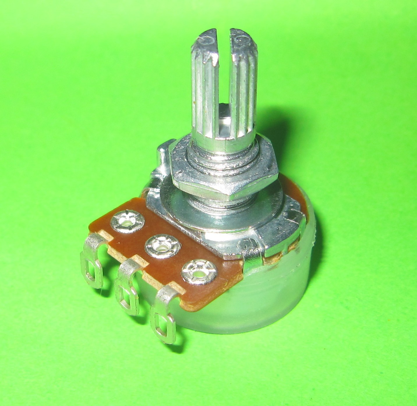 Alpha 100k ohm Linear Taper Pot, Solder Lugs, Split Shaft, 17mm Potentiometer EJ