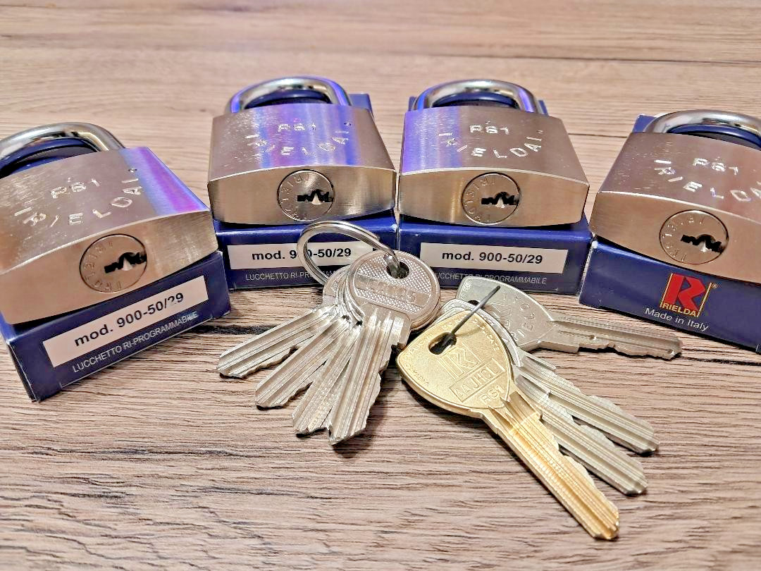 4 X RIELDA Keyed Alike Padlocks Re-programable High Security/With  8 +1 Keys