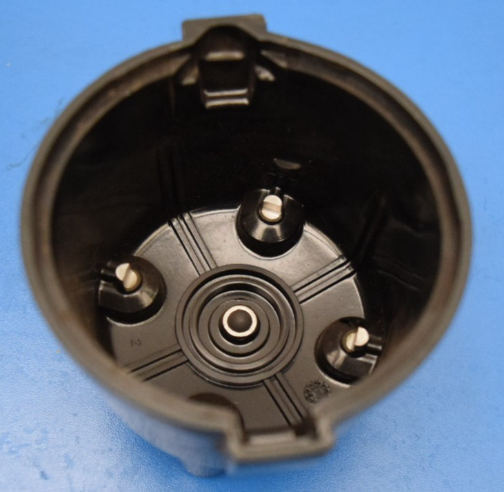 BLACK CLASSIC DISTRIBUTOR CAP CLIP ON SOLID CARBON PICK UP
