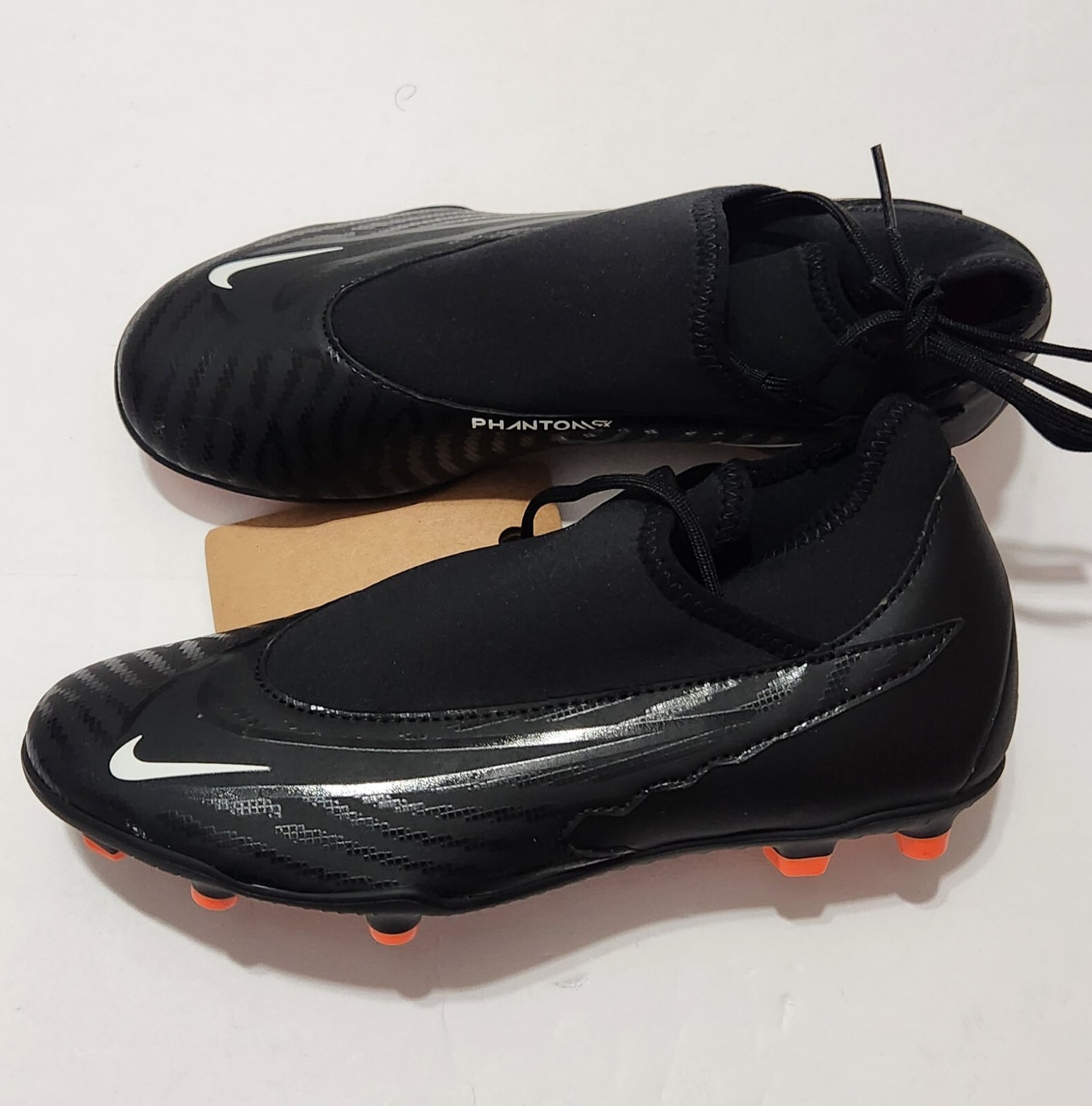Men Sz 7 (W8.5)  Nike Phantom GX Club Dynamic Fit MG Soccer Cleat DD9482-010 New