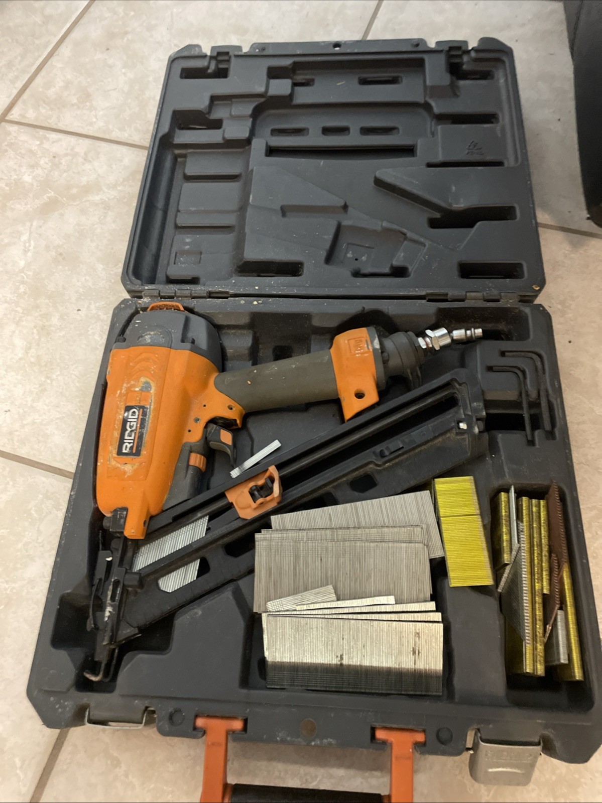 RIDGID Angled, Finish Nailer Model￼R250AFA