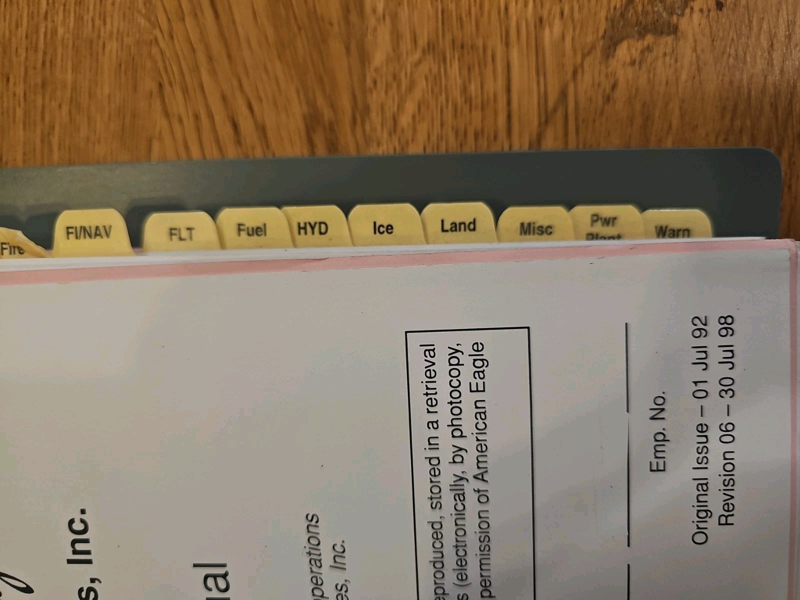 American Eagle SAAB 340 Operating Manual Volume 2 Used