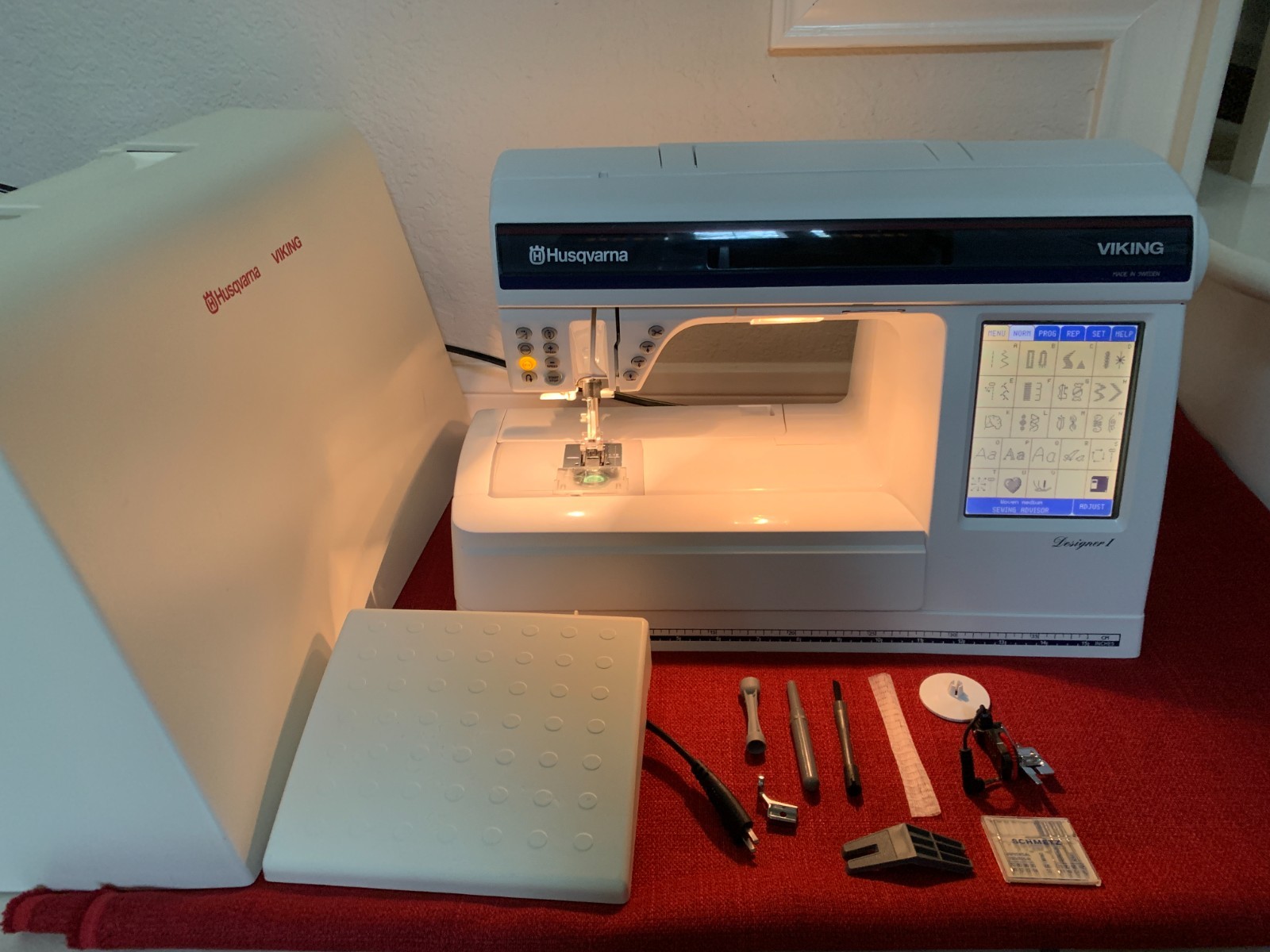 Husqvarna Viking Designer 1 Sewing/Embroidery Machine